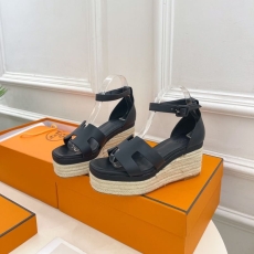 Hermes Sandals